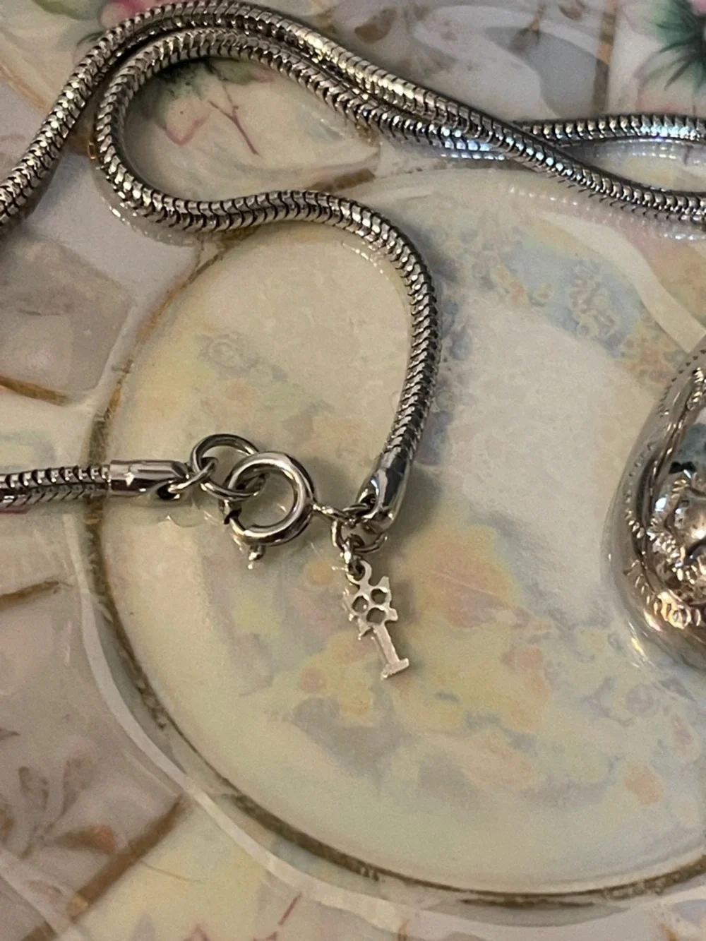 Vintage Trifari Celestial Star Puffy Heart Pendant on Crown Trifari Snake Chain - Picture 6 of 10